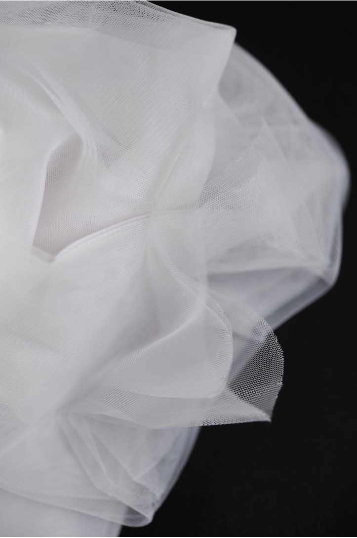 SOFT AND ELASTIC TULLE