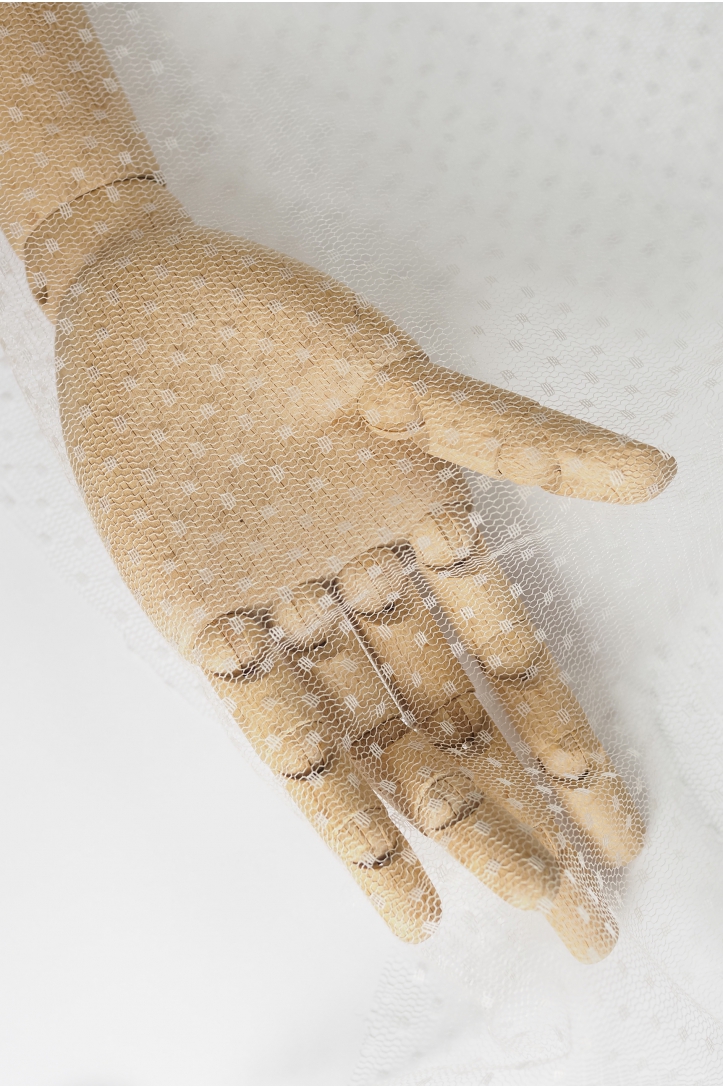 SOFT TULLE WITH DOTS NT 3535