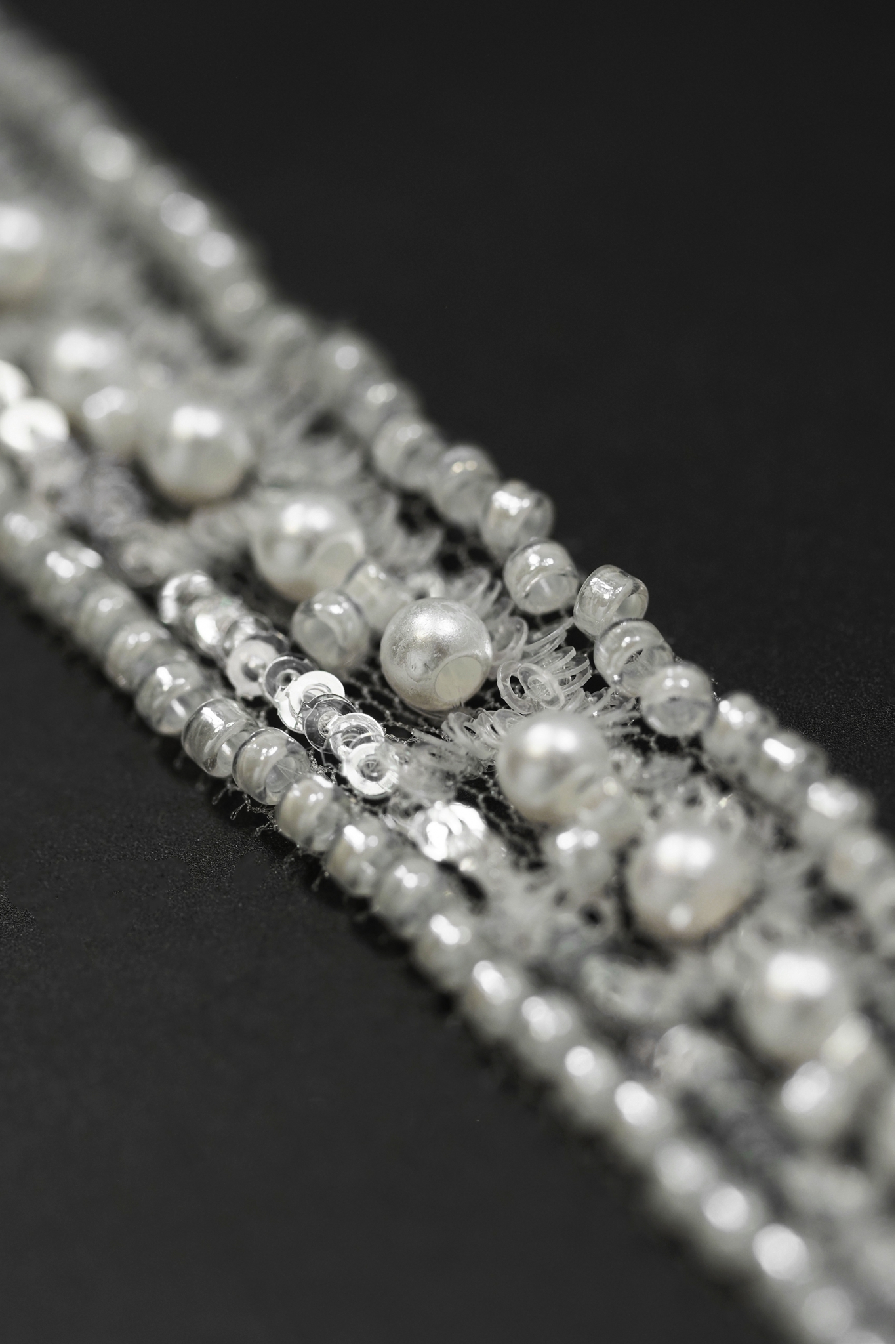VL7825 IVORY+SILVER