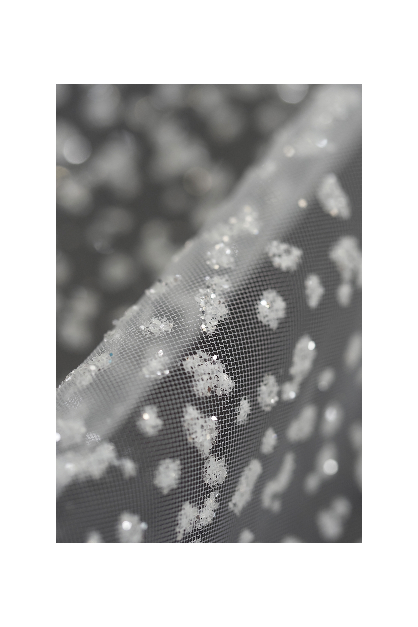 TULLE WITH GLITTER VO 10120