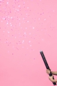 KONFETTIKANONE MIT SEIDENPAPIER-KREISEN IN ROSA 60 CM