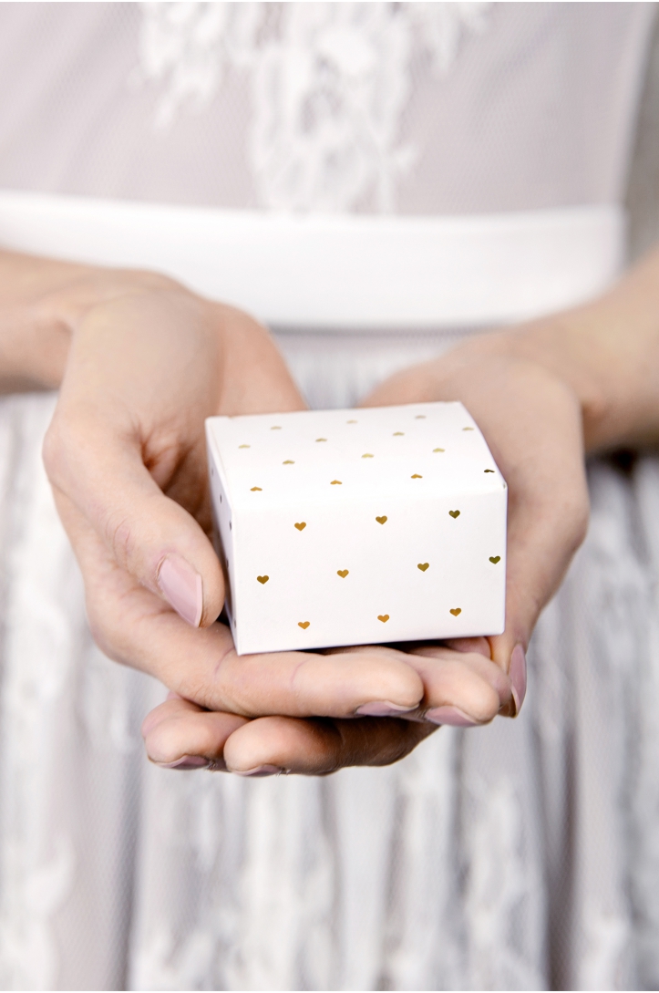 Small boxes hearts
