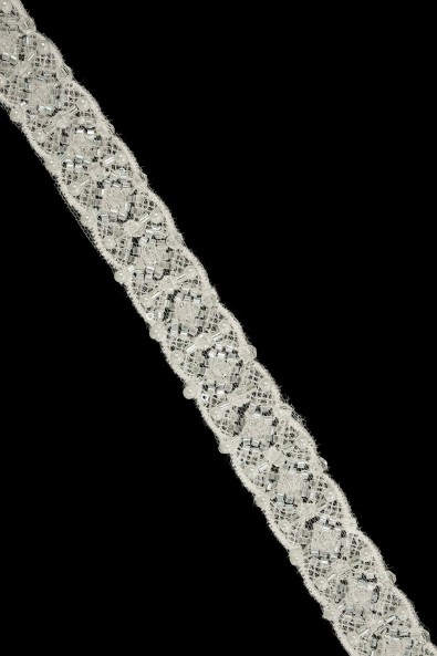 TRIM VL7882