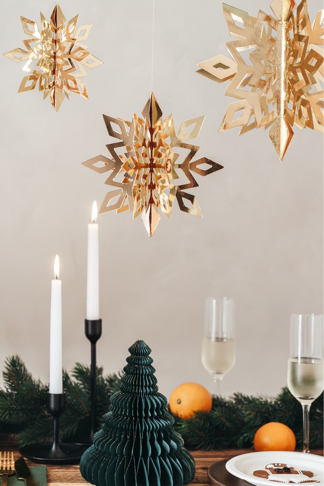 Snowflake Hanging Decorations Gold