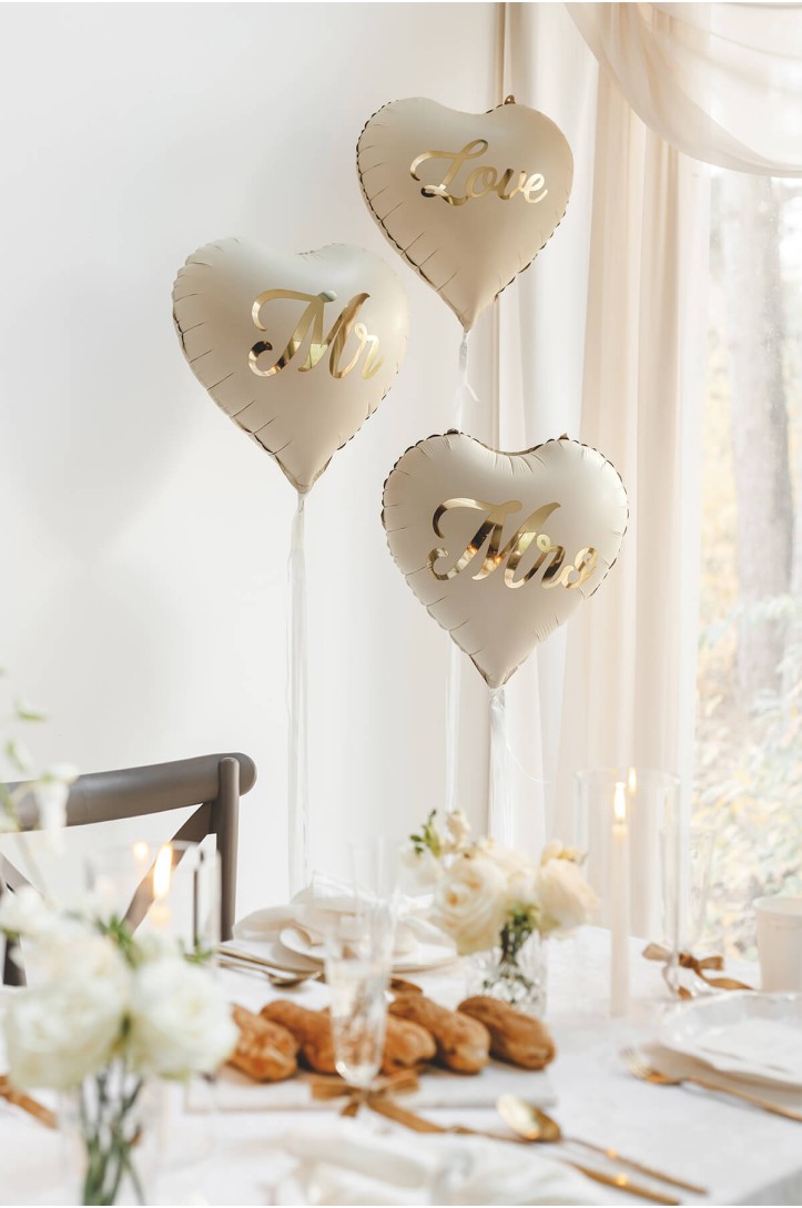 MR & MRS Heart-Shaped Foil Balloons